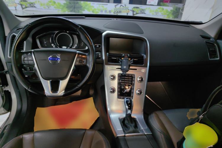 Used Volvo XC60 2017 T5 AWD Smart Upgrade Edition
