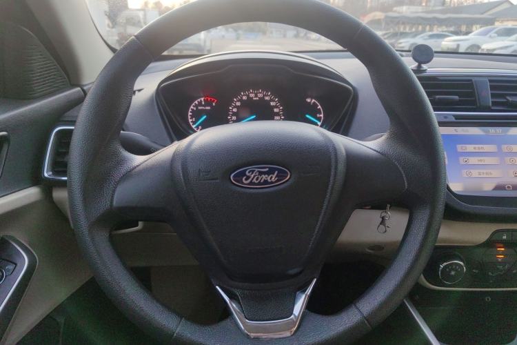 Used Ford Escort 2015 1.5L Manual Comfort Model
