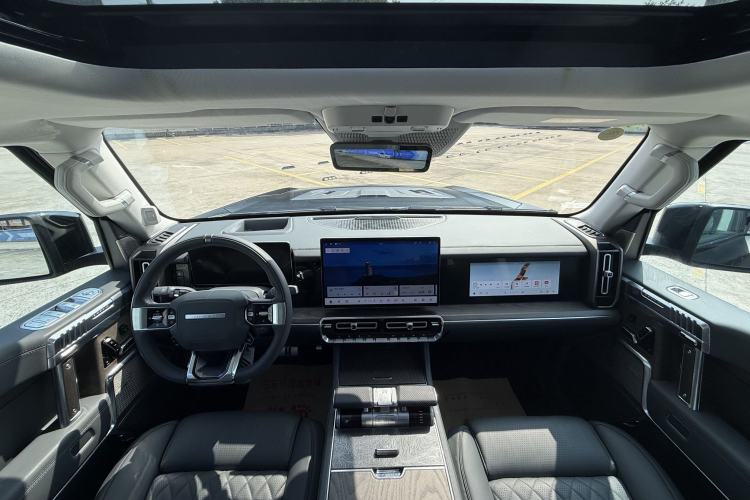 Used  917 2023 Range-Extended Base Model