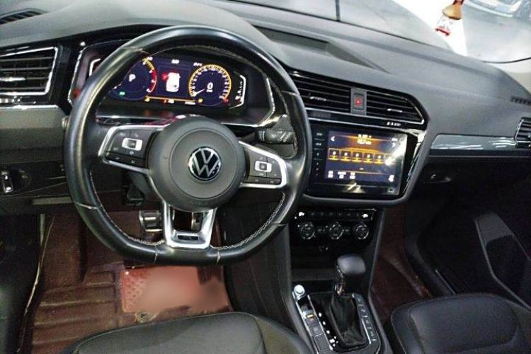 Used Volkswagen Tiguan L 2021 330TSI Automatic Two-Wheel Drive R-Line Enhanced Edition
