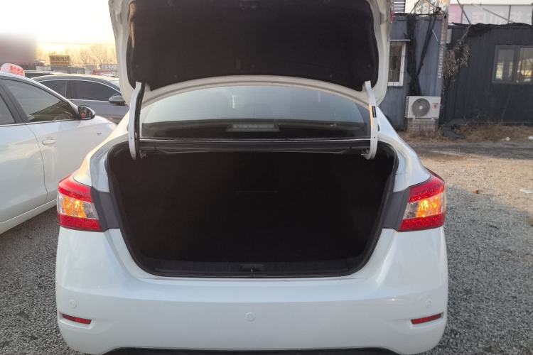 Used Nissan Sylphy 2014 1.6XV CVT Deluxe Edition
