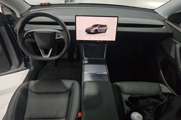 Used Tesla Model Y 2025 Rear-Wheel-Drive Version