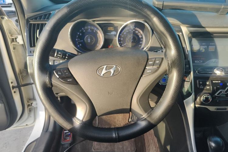Used Hyundai Sonata 2014 2.4L Automatic Leading Edition China IV Standard
