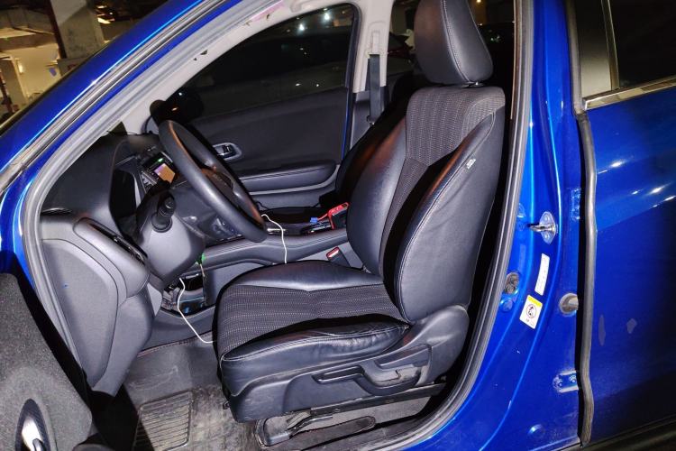 Used Honda Vezel 2015 1.8L CVT 2WD Elite Model
