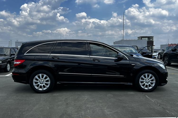 Used Mercedes-Benz R-Class 2017 R 320 4MATIC Business Edition Prestige Model