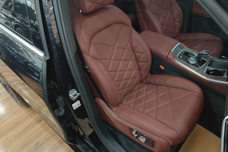 Used BMW X5 2022 Restyled xDrive 40Li Luxury Edition M Sport Package
