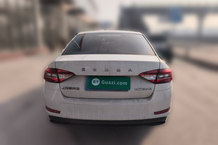 Used Skoda Octavia 2019 1.5L Automatic SmartDrive Comfort Edition China VI Standard
