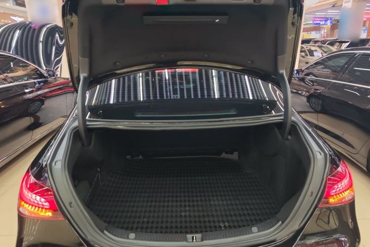 Used Mercedes-Benz E-Class 2021 Restyled E 300 L Luxury Edition
