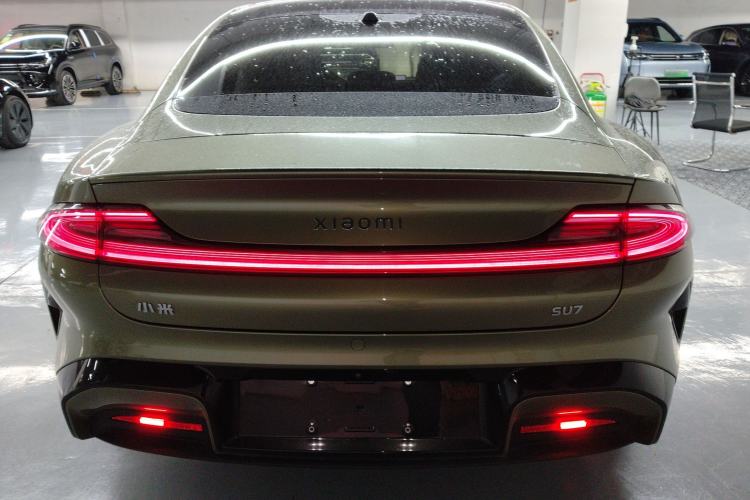 Used  SU7 2024 Rear-Drive Ultra-Long Range Advanced Pro-Level Intelligent Driving Version
