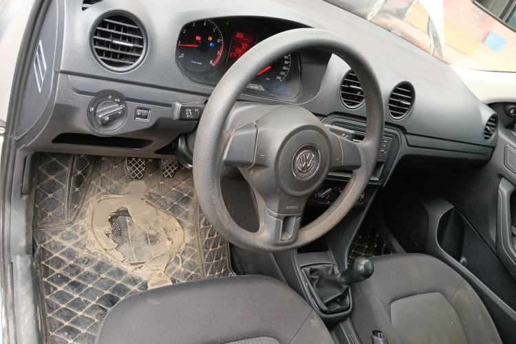 Used Volkswagen Jetta 2015 1.6L Manual Fashion Edition