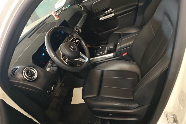 Used Mercedes-Benz GLB 2022 Updated GLB 200 Fashion Edition
