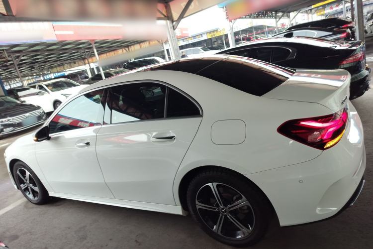 Used Mercedes-Benz A-Class 2022 Second Facelift A 200 L Sport Sedan Fashion Version
