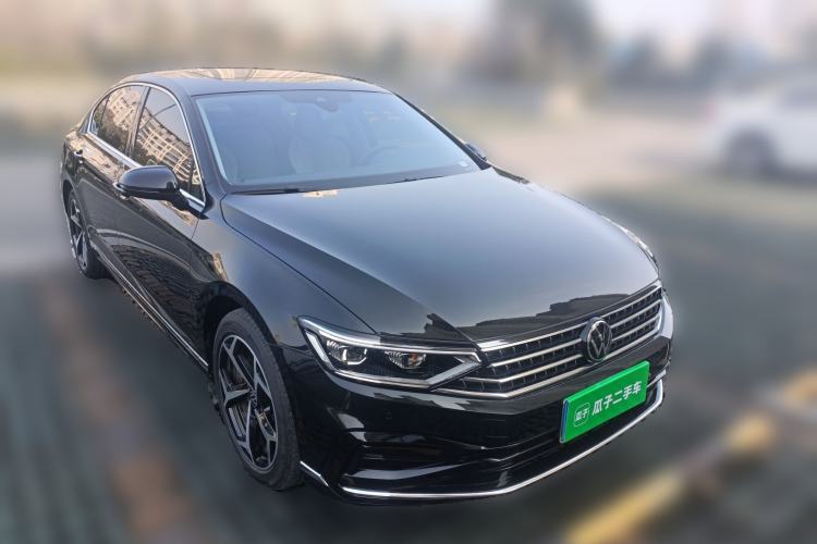 Used Volkswagen Magotan 2025 Revised Version 2 Zhongxiang Edition 330TSI DSG Luxury Trim
