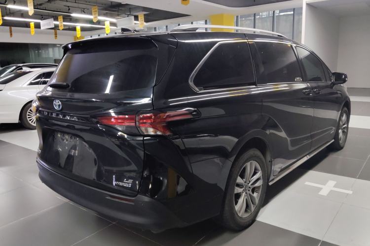 Used Toyota Sienna 2023 2.5L Hybrid Comfort Edition