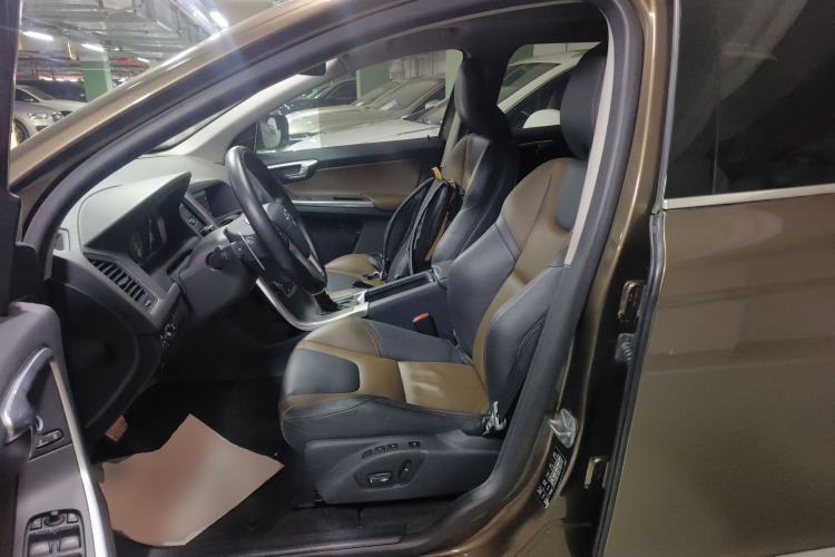 Used Volvo XC60 2014 T6 Zhiyi Edition
