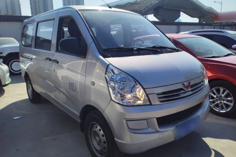 Used Wuling Rongguang S 2021 1.2L Standard Version with Power Steering 5-Seater LSI