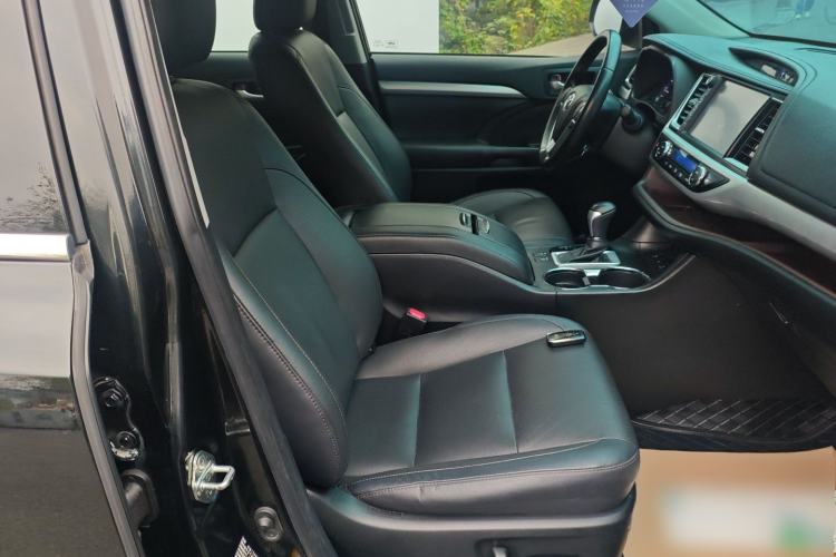 Used Toyota Highlander 2018 2.0T Four-Wheel Drive Luxury Version 7 Seats China VI Standard