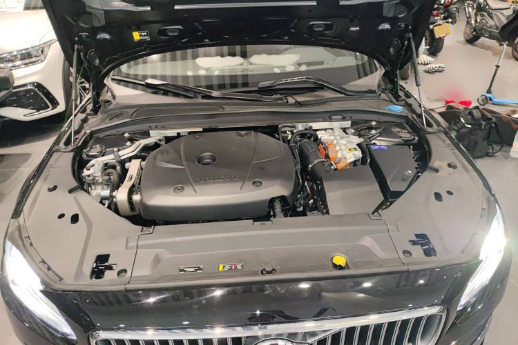 Used Volvo S90 New Energy 2025 Plug-in Hybrid Four-Wheel Drive Long-Range Luxury Smart Edition
