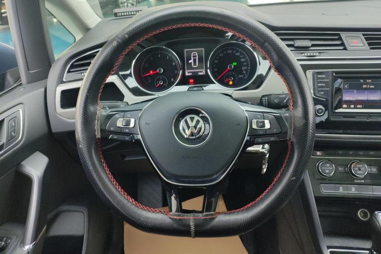Used Volkswagen Touran 2016 Touran L 280TSI DSG Style Edition
