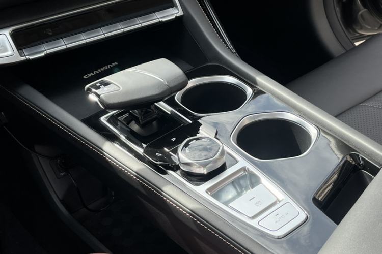 Used Changan Eado 2024 PLUS Blue Whale NE 1.4T GDI DCT High-Energy Edition
