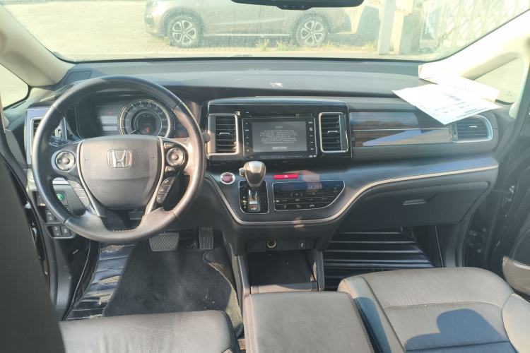 Used Honda Elysion 2016 2.4L Supreme Edition
