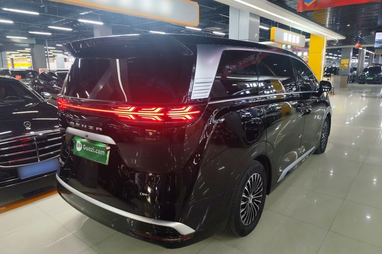 Used Denza D9 2024 DM-i 1050 Luxury Model