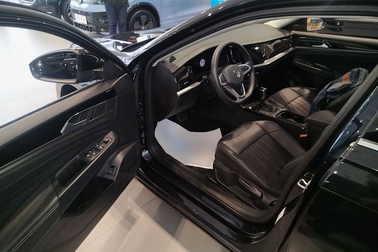 Used Volkswagen Passat 2024 280TSI Business Edition
