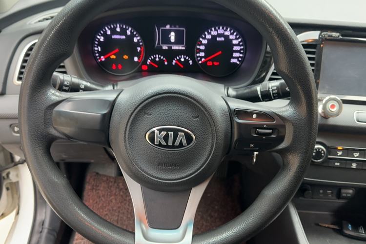 Used Kia K4 2014 1.8L Manual GL
