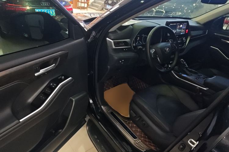 Used Toyota Highlander 2024 2.5L Smart Electric Hybrid Dual-Engine Four-Wheel Drive Prestige Version – 7 Seats
