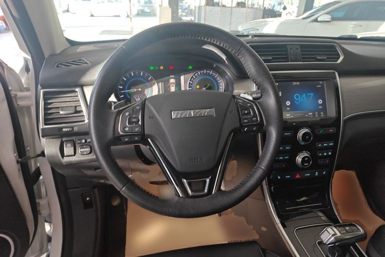 Used Haval H2 2018 Red-Label 1.5T Dual-Clutch Two-Wheel-Drive Luxury Model