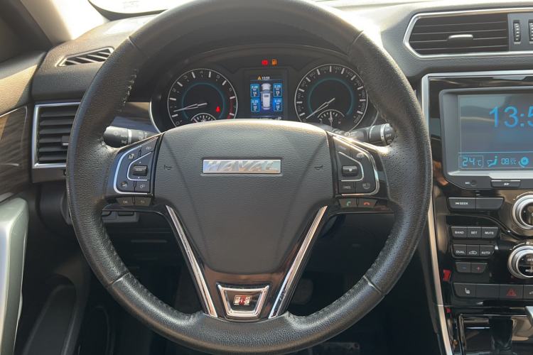 Used Haval H2 2016 Red Label 1.5T Automatic Two-Wheel Drive Prestige Model