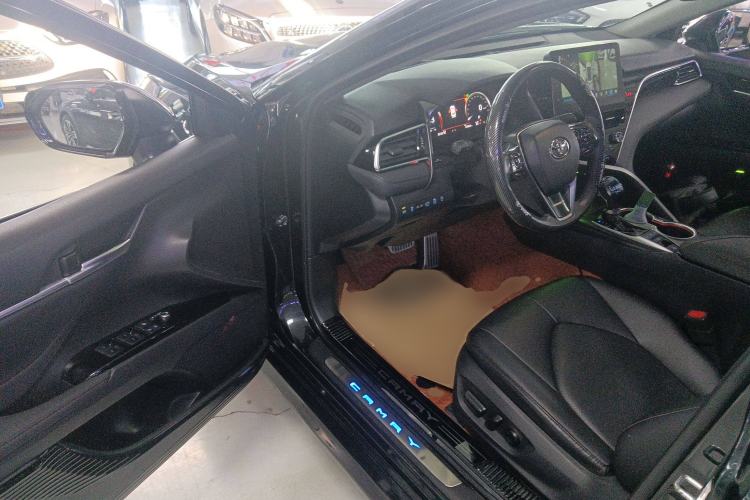 Used Toyota Camry 2021 2.5G Luxury Edition
