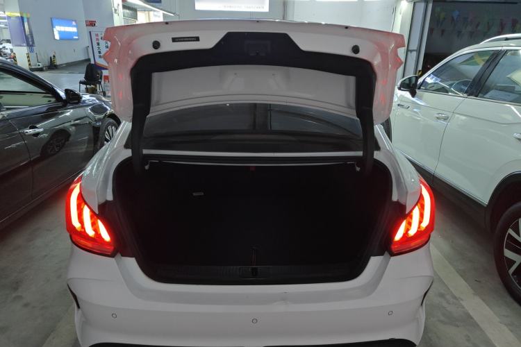 Used MG 5 2021 180 DVVT CVT Youth Luxury Edition
