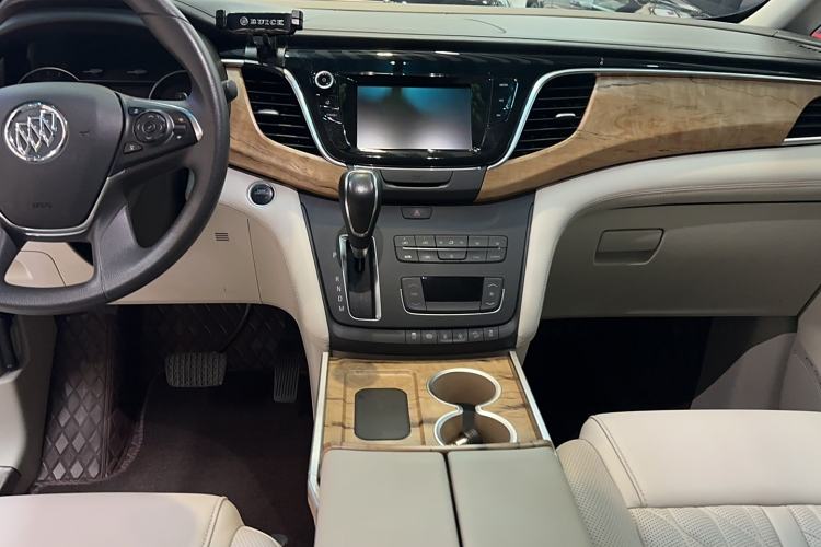 Used Buick GL8 2018 ES 28T Comfort Model China VI Standard
