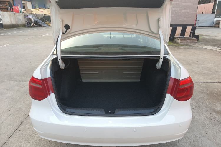 Used Volkswagen Jetta 2013 1.6L Manual Comfort Model