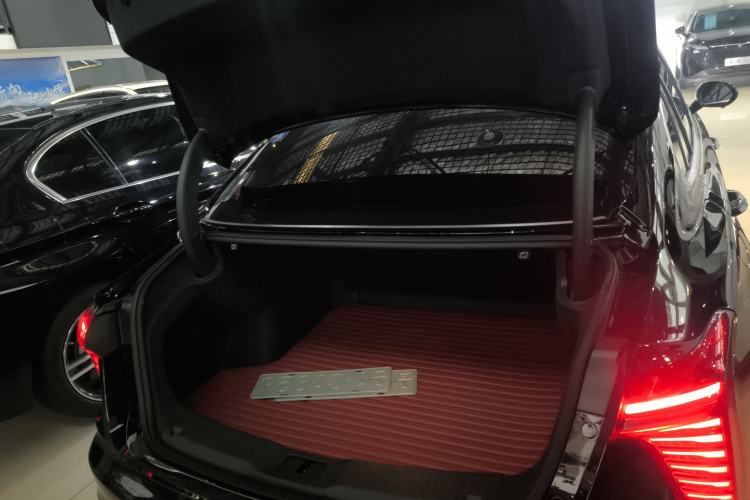 Used Hongqi H5 2024 1.5T DCT Smart Connect Flagship Edition
