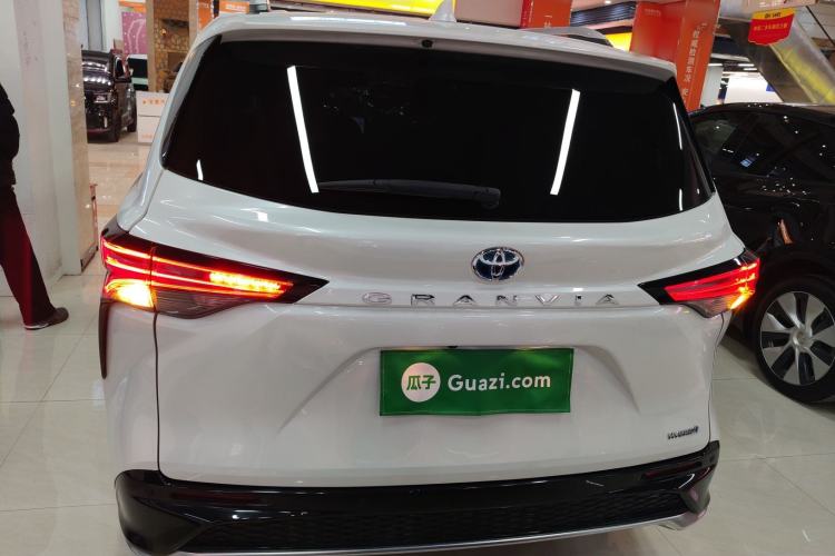 Used Toyota Granvia 2023 2.5L Hybrid Prestige VIP Edition