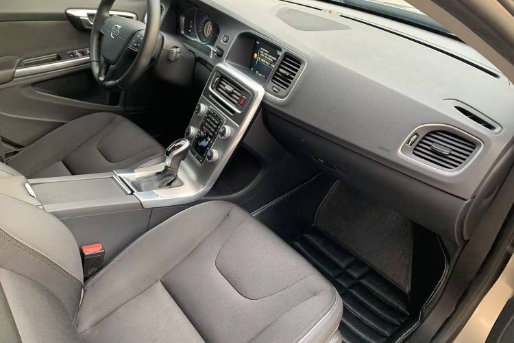 Used Volvo S60 2016 S60L T3 Smart Drive Edition
