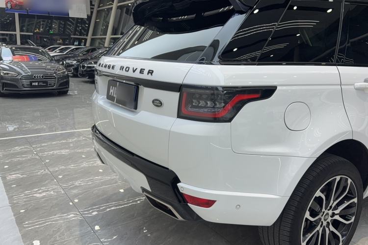 Used Land Rover Range Rover Sport 2021 3.0 L6 YAO Black Edition

