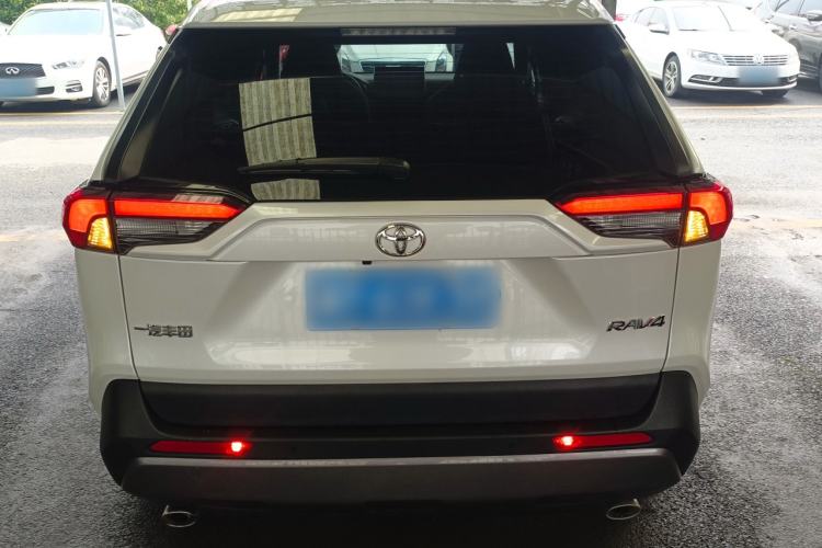 Used Toyota RAV4 2022 2.0L CVT Two-Wheel Drive Fashion Plus Edition
