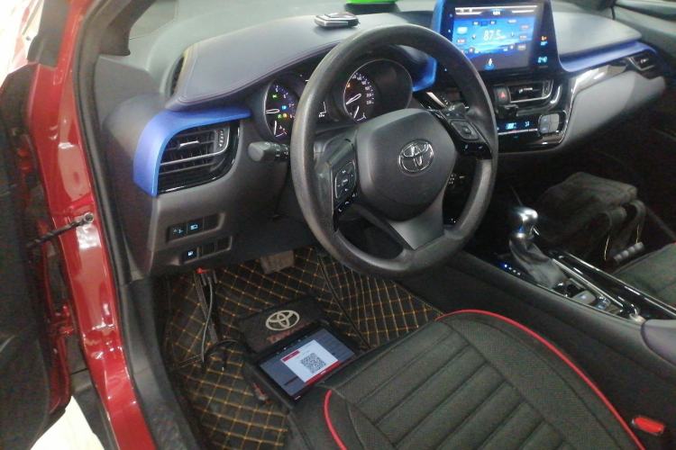 Used Toyota C-HR 2018 2.0L Leading with Sunroof China V Standard
