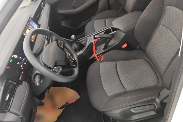 Used Roewe i5 2023 1.5L Manual Comfort Edition