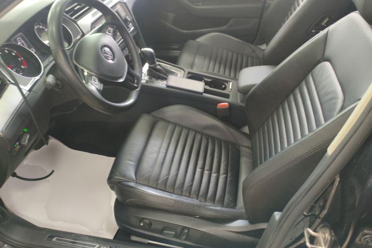 Used Volkswagen Magotan 2019 330TSI DSG Leading Edition China V Standard
