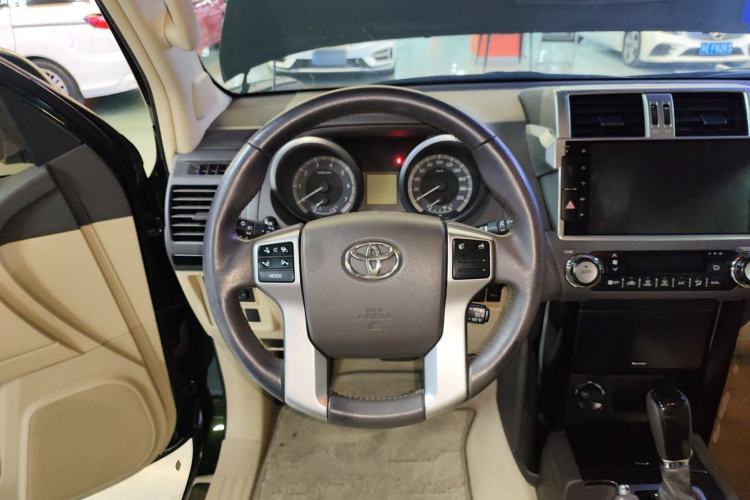 Used Toyota Prado 2015 2.7L Parallel Import