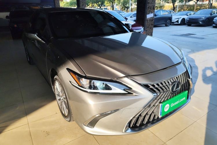 Used Lexus ES 2021 200 Excellence Edition
