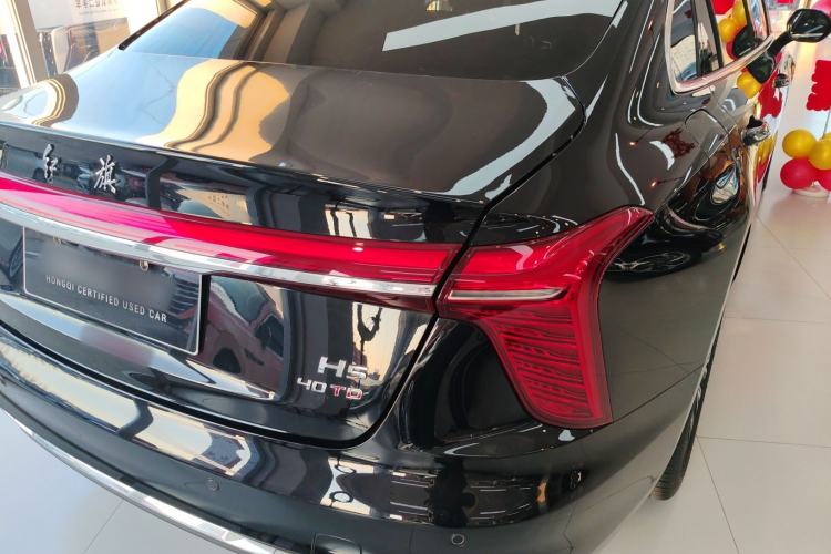 Used Hongqi H5 2025 2.0T Automatic Flagship 500 000-Vehicle Commemorative Edition
