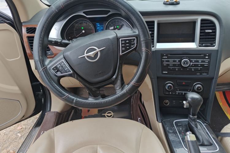 Used Haima M8 2017 1.8T Automatic Model
