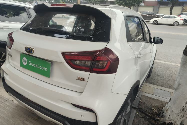 Used Geely Auto Vision X3 2019 Upgraded Model 1.5L Manual Elite Version