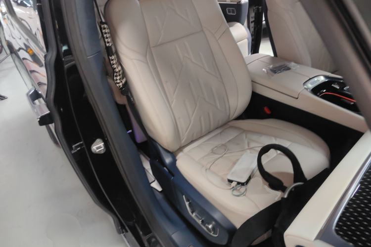 Used Zeekr 009 2024 Six-Seat Executive Version 4WD 140 kWh
