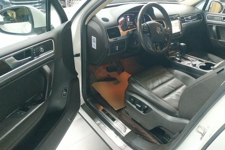 Used Volkswagen Touareg 2011 3.0 TSI Standard Version